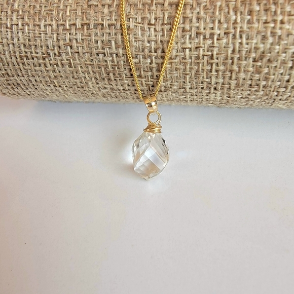 ROCK CRYSTAL Necklace Minimalist Crystal Gemstone CLEAR - Picture 4 of 5